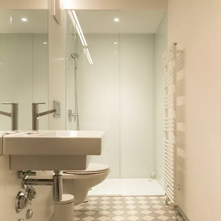Center Location Next To Lion Monument Apartment *
